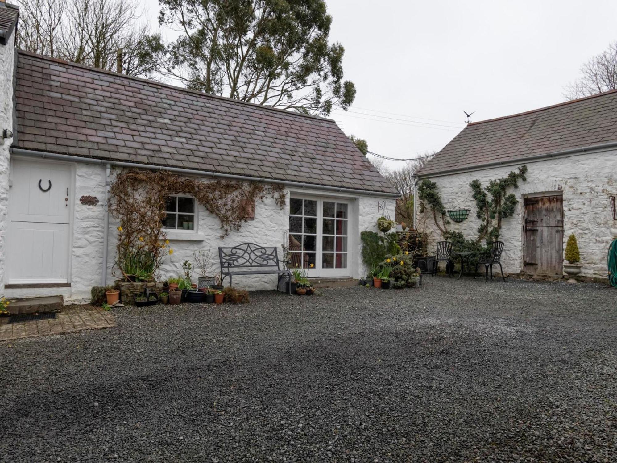 Secluded Holiday Home In Ceredigion With Garden Pennant  Экстерьер фото